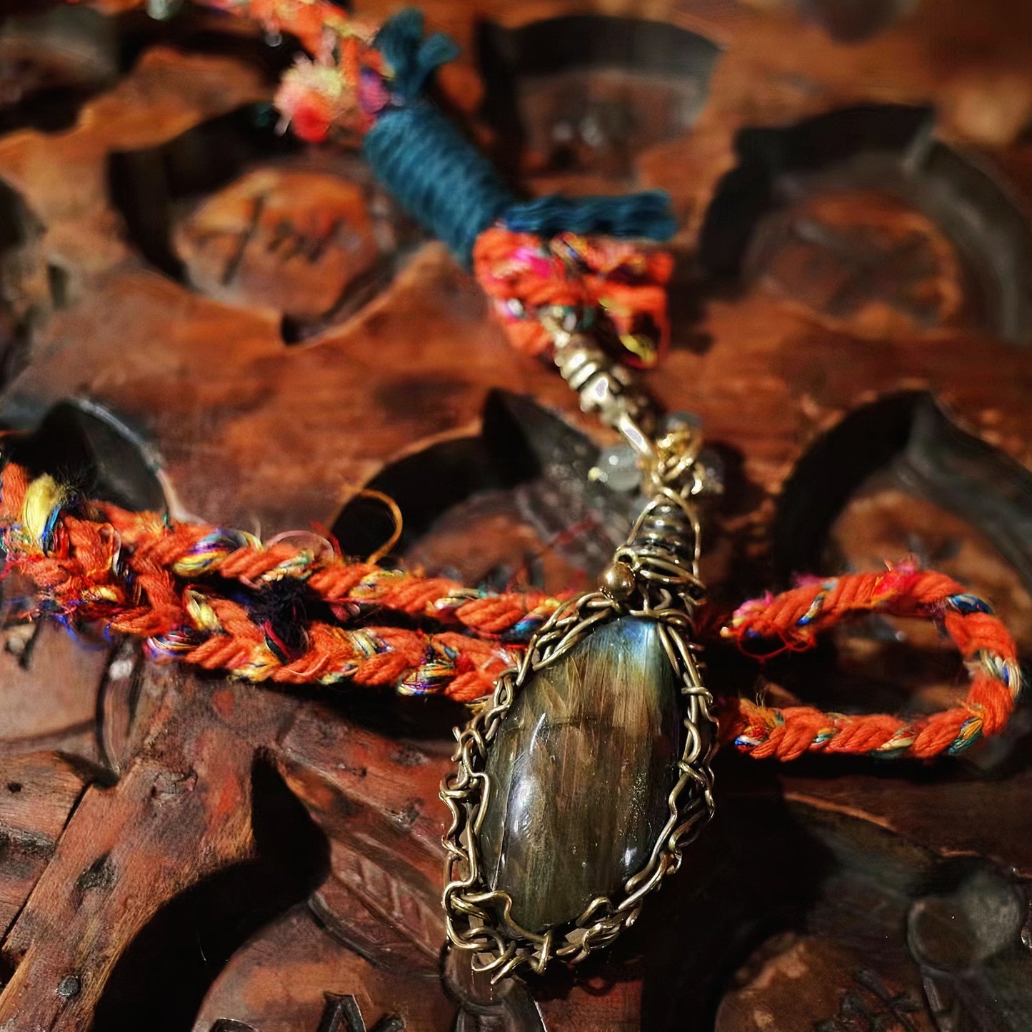 Labradorite Crystal Necklaces - Aurora's Gaze